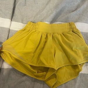 yellow lululemon hotty hot shorts